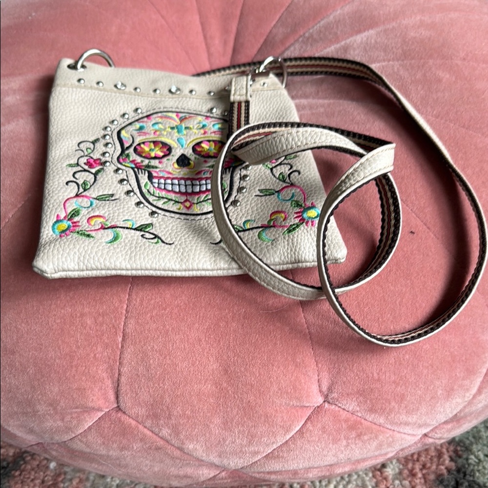 Cream Leather Crossbody Bag with Metallic Details. Choice of purse.